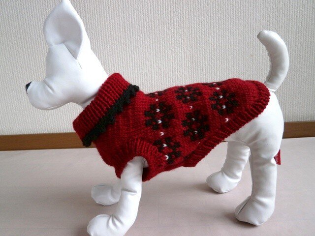 犬服 洗濯機OKのセーター(濃い赤&黒&白)の画像1枚目
