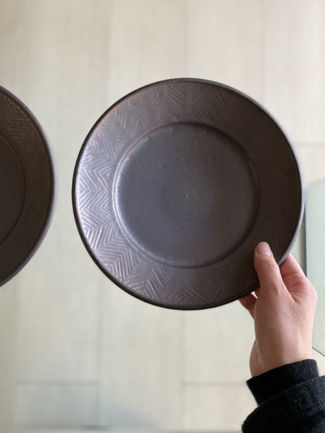 ヘリンボーン7寸皿の画像1枚目