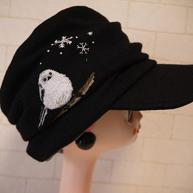 圧縮ウールニット生地で作ったニットキャップ（雪とシマエナガ）