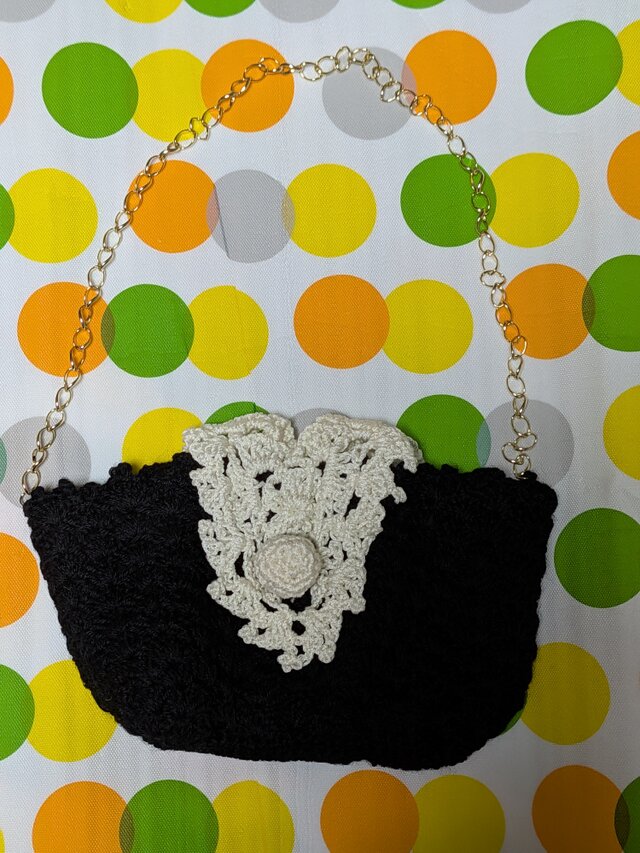 チェーン付き編み込みバッグ