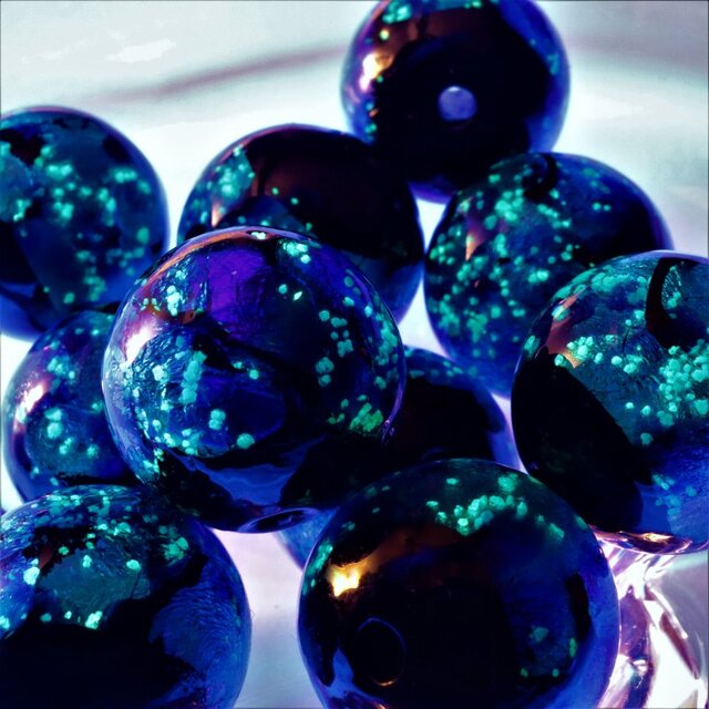 ホタル玉 ネックレス とんぼ玉 16mm ホタルガラス 光る スワロフスキー 沖縄 琉球 工芸 揺れる ブルー
