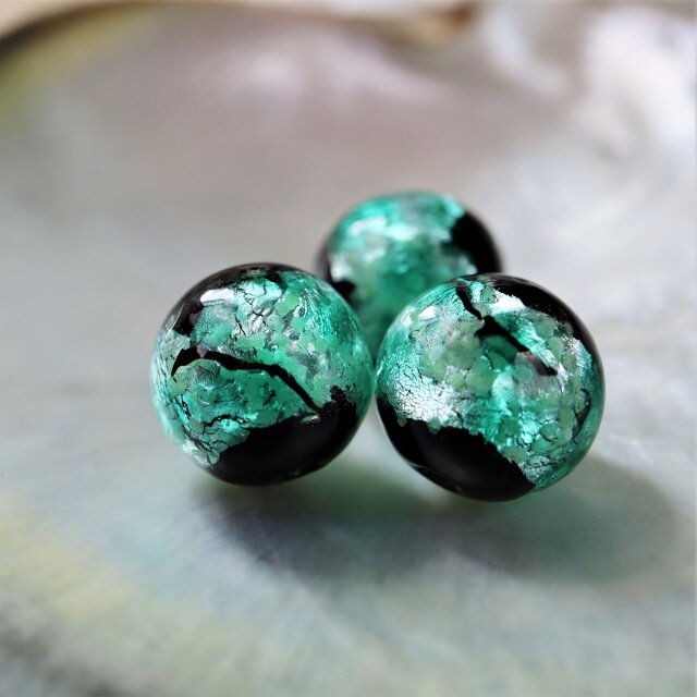 エメラルド色　 網目と鶴の壺 エメラルド色 網目と鶴の壺