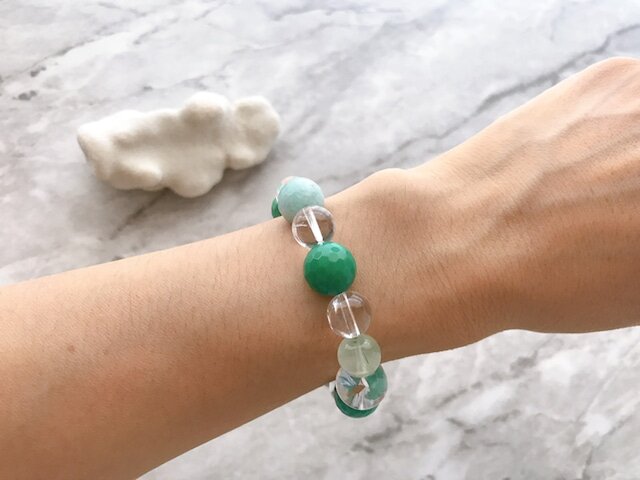 グリーンカルセドニーとレインボークリスタルのブレスレット