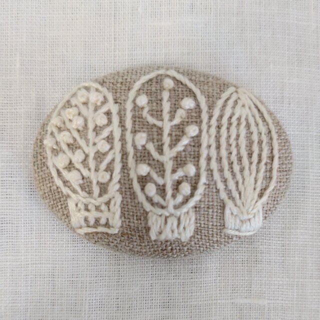 葉っぱの刺繍ブローチ▪北欧風  [leaf]