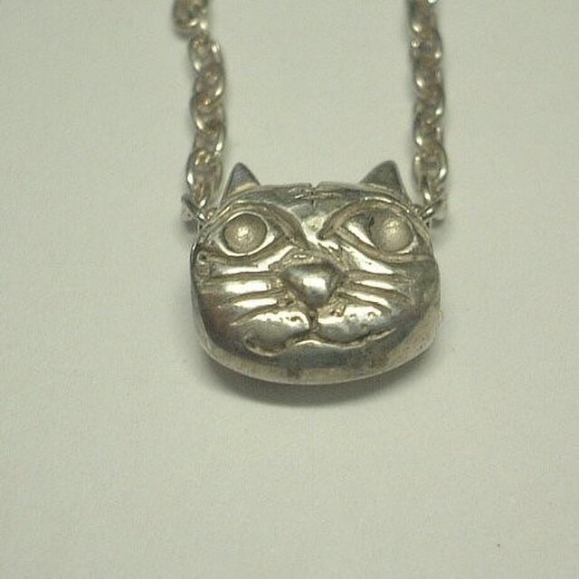 シルバー　ねこペンダント