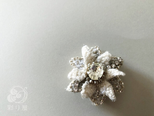 ブローチ【雪の華】五角形の画像1枚目