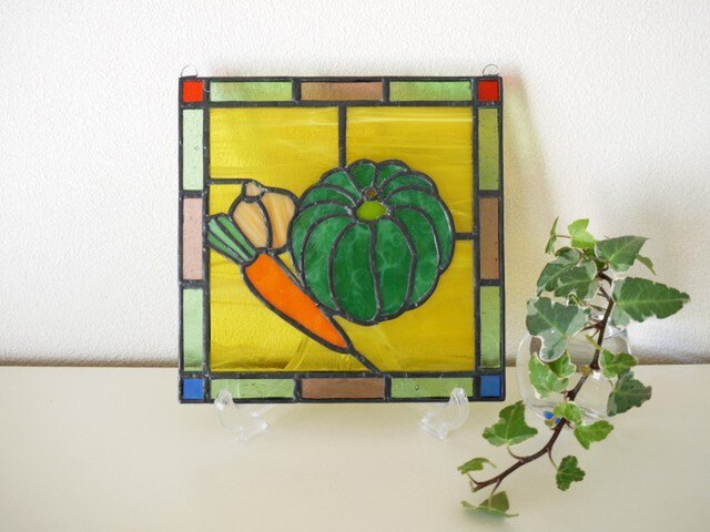 ステンドグラスパネル　菜の花と少女 ステンドグラス ミニパネル 白い花 15cm | iichi 日々の暮らしを