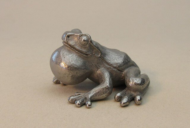 鳴く蛙Ⅱ iichi ハンドメイド・アンティーク・食品・ギフト・手作り