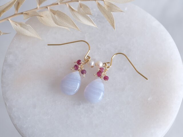 bluelace agate earring：ブルーレースアゲート×ルビー×淡水バロック ...