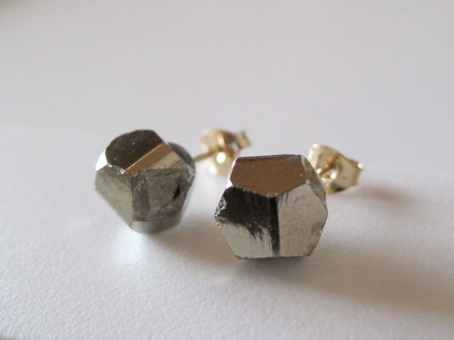 R✴︎H❤️ パイライト　原石　ゴールデン　ヘマタイト　14kgfピアス R✴︎H❤️ パイライト 原石 ゴールデン ヘマタイト 14kgfピアス