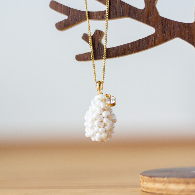 森のパールのネックレス