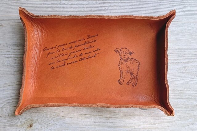 羊 レザートレイ 小物入れ 革トレイ 革/57112169 | iichi 日々の