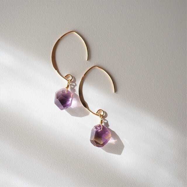 アメトリンピアス