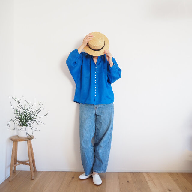 French Linen button gather blouse/BLUEの画像1枚目