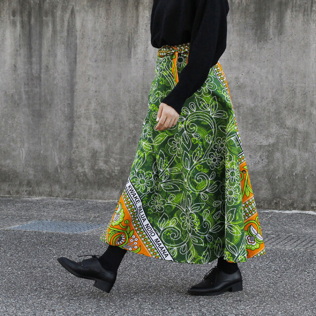 カンガの巻きスカート（ アフリカ布スカート ）ラップスカート ロングスカート