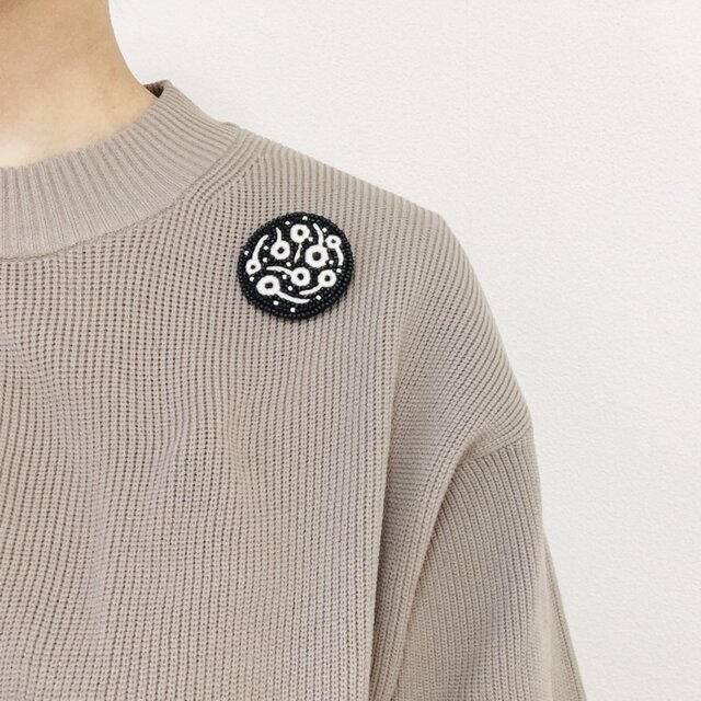 monolog 蕾ブローチ