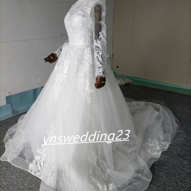 発注先 高品質！ ウェディングドレス 3D立体レース刺繍 トレーン 結婚