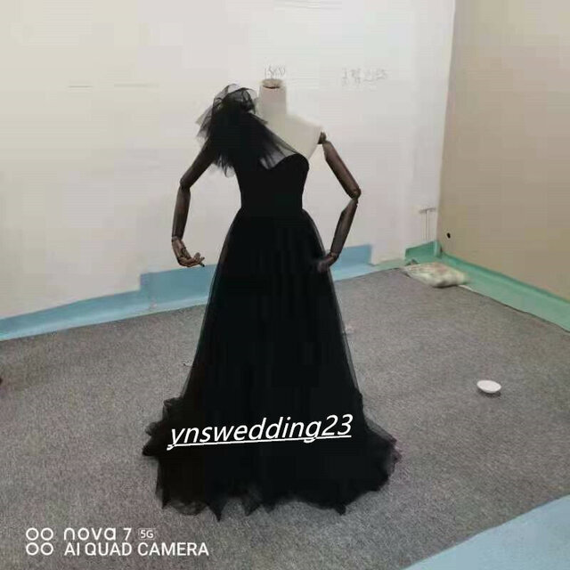 イブニングドレス　カクテルドレス　コンテスト　黒　結婚式　チューブトップドレス