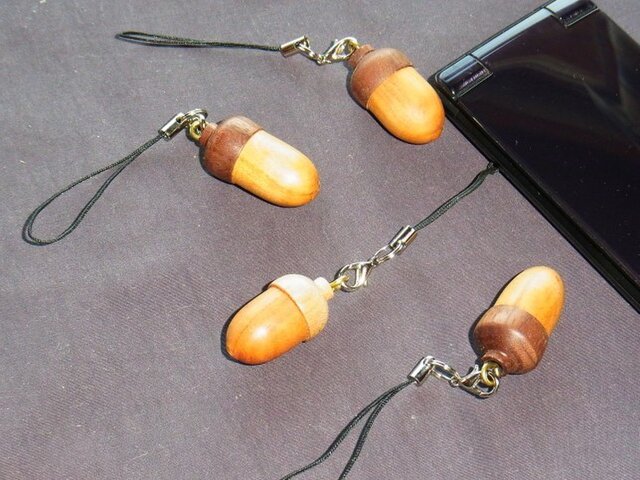AND_WHAT? どんぐり　キーホルダー どんぐり キーホルダー 木製【匠の手作り キーホルダー ドングリ】