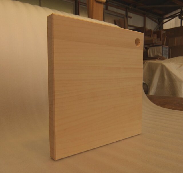 正方形 木製まな板 いちょう材無垢加工 使いやすいスクエアタイプ