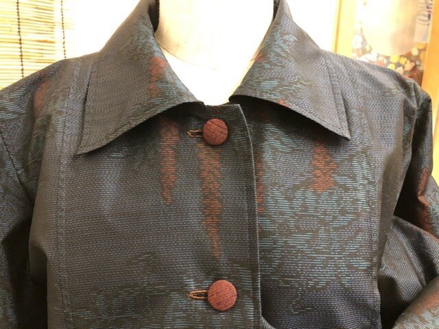 AＴUＫOさん専用　本場大島紬ハンドメイドコートワンピース　共布紐付き　幅広襟 ATUKOさん専用 本場大島紬ハンドメイドコートワンピース 共布紐付き