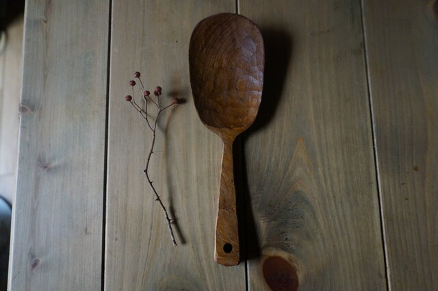 桑の木 サーバースプーン(削り跡有り) | iichi 日々の暮らしを心地よく