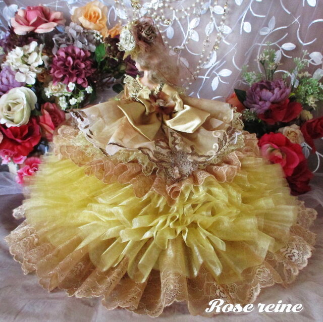 ベルサイユの薔薇 エアリーシャンパンゴールドのボリュームフリル