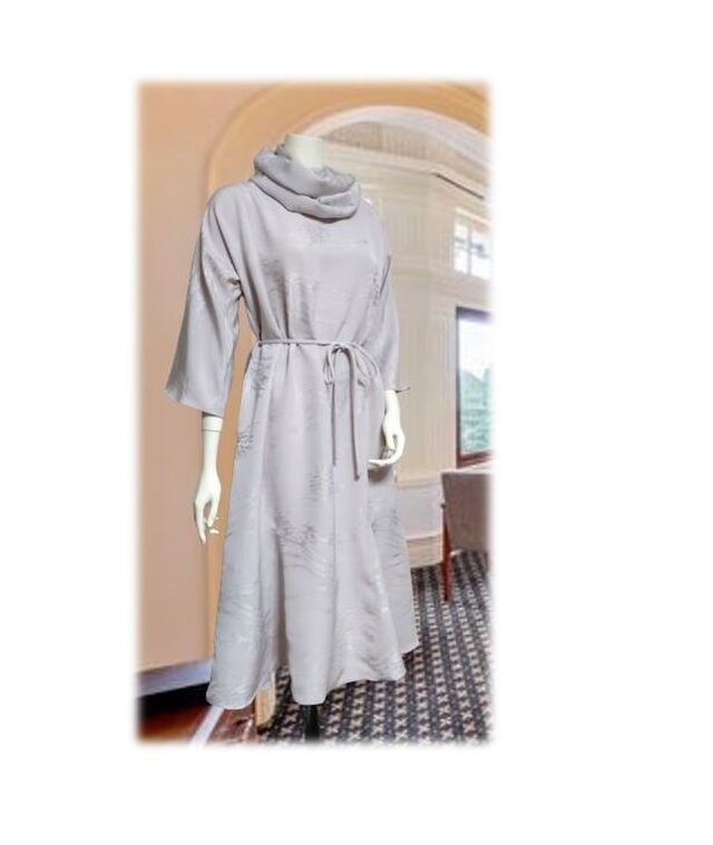 237　着物リメイクスヌード付きフレアワンピーㇲ（ライトグレー／わけあり）