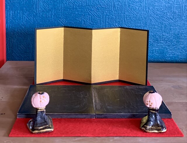 箱付】桃金 絵付け雛人形 内裏雛 | iichi 日々の暮らしを心地よくする