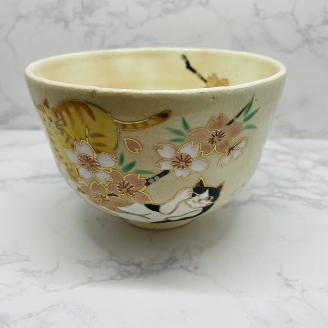 京焼 抹茶碗 桜と猫 | iichi 日々の暮らしを心地よくする
