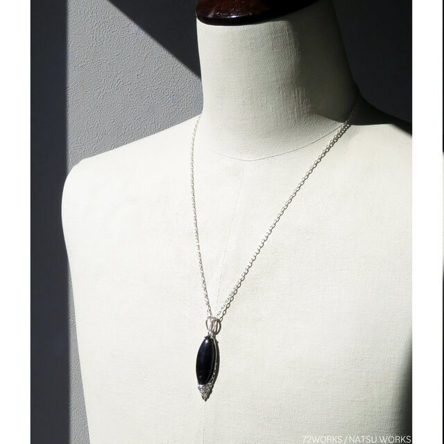 YUURI　ブラッドショットアイオライトのマクラメネックレス ブラッドショット アイオライト ネックレス / Iolite Necklace
