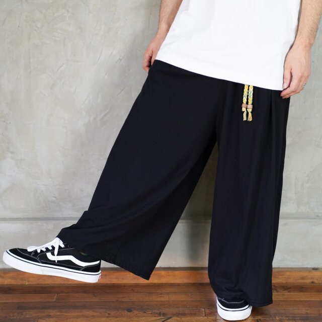 ≪ユニセックスで楽しめる≫ルーミーパンツ　ブラック