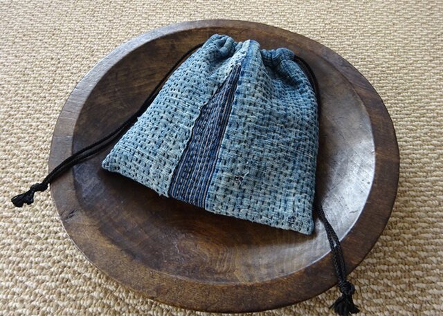 襤褸を遊ぶ巾着 | iichi 日々の暮らしを心地よくするハンドメイドや