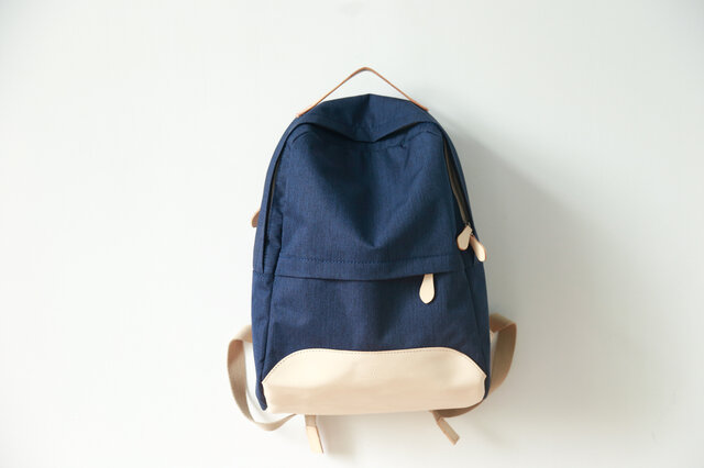 ☾DarkMoon★様　丸ポケットリュック　ハンドメイド 新商品キャンペーン中！crescent moon 本革手作りのクラシックリュック