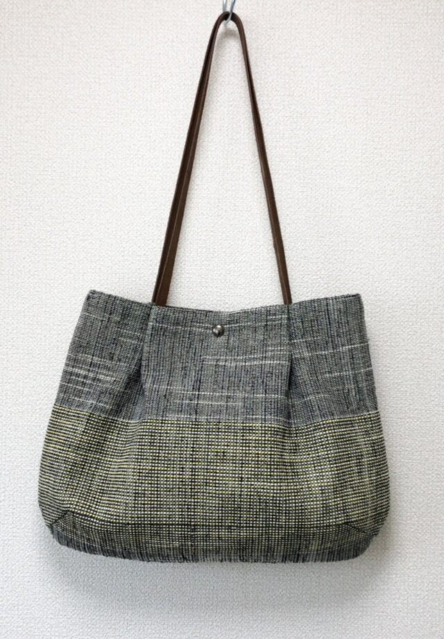 裂き織り　タックショルダーバッグ（グレー✖イエロー）本革持ち手