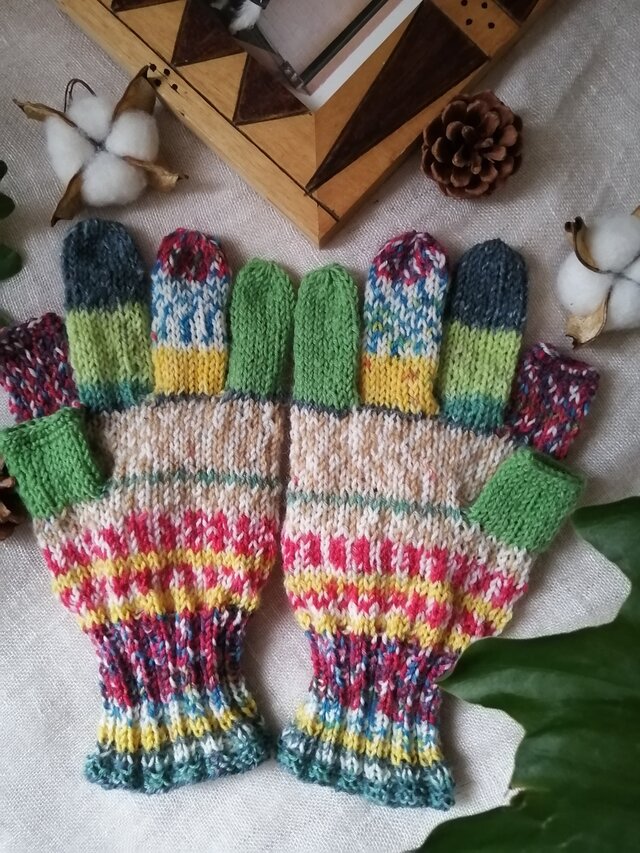 【再々版】春色手袋〜オパール毛糸のスマホ対応5本指手袋