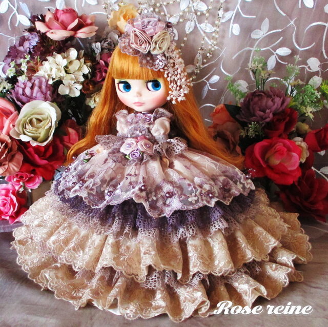 アンネローゼ王妃 薔薇の花園 アンティークモーブのロイヤル