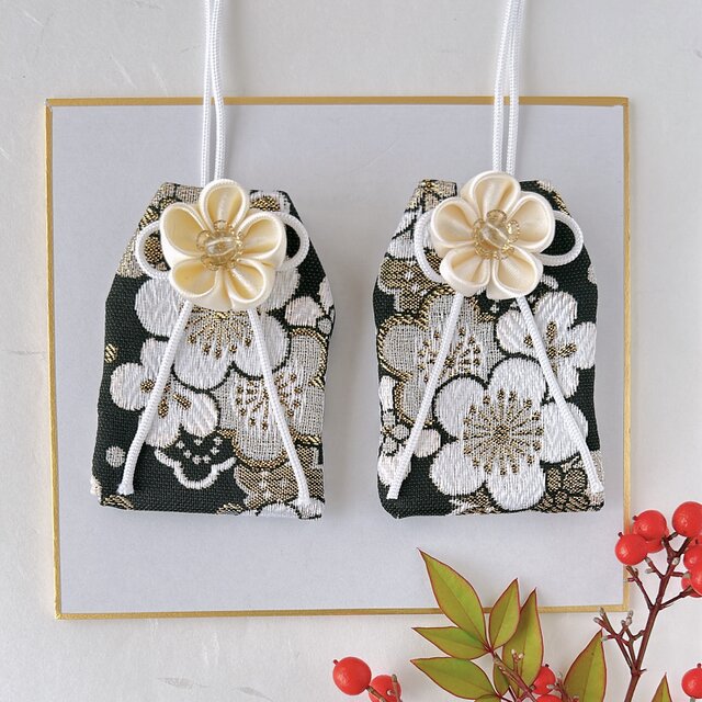 （梅）＜サイズオーダー可＞元巫女が作る花のお守り袋