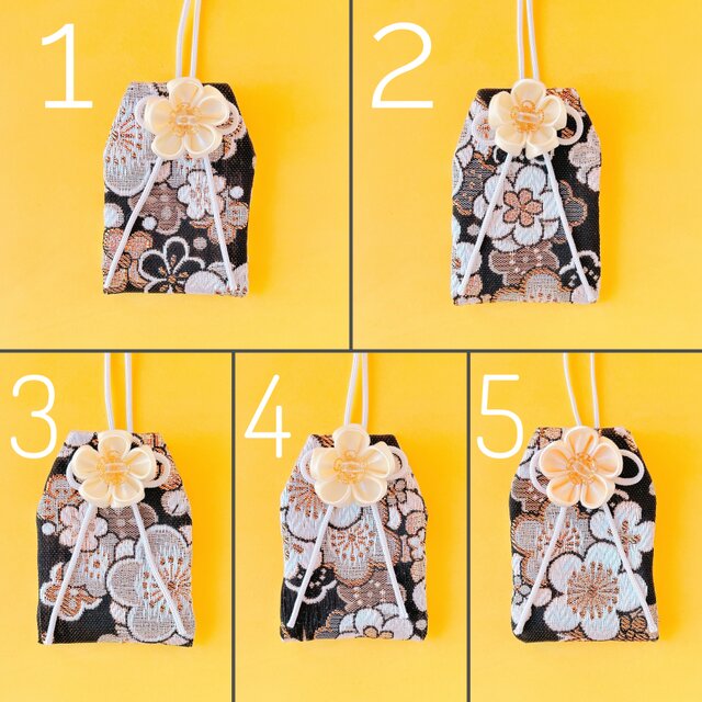 梅）＜サイズオーダー可＞元巫女が作る花のお守り袋 | iichi 日々の