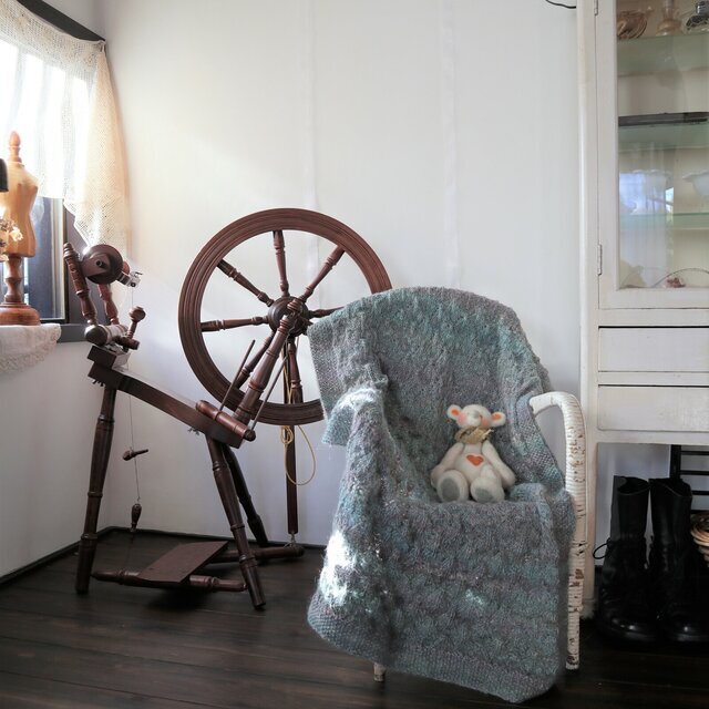 ほんのりグリーンのミルフィーユブランケット