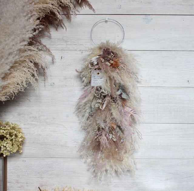 パンパスグラス　リース　スワッグ パンパスグラスとルナリアのリース | ドライフラワースワッグと