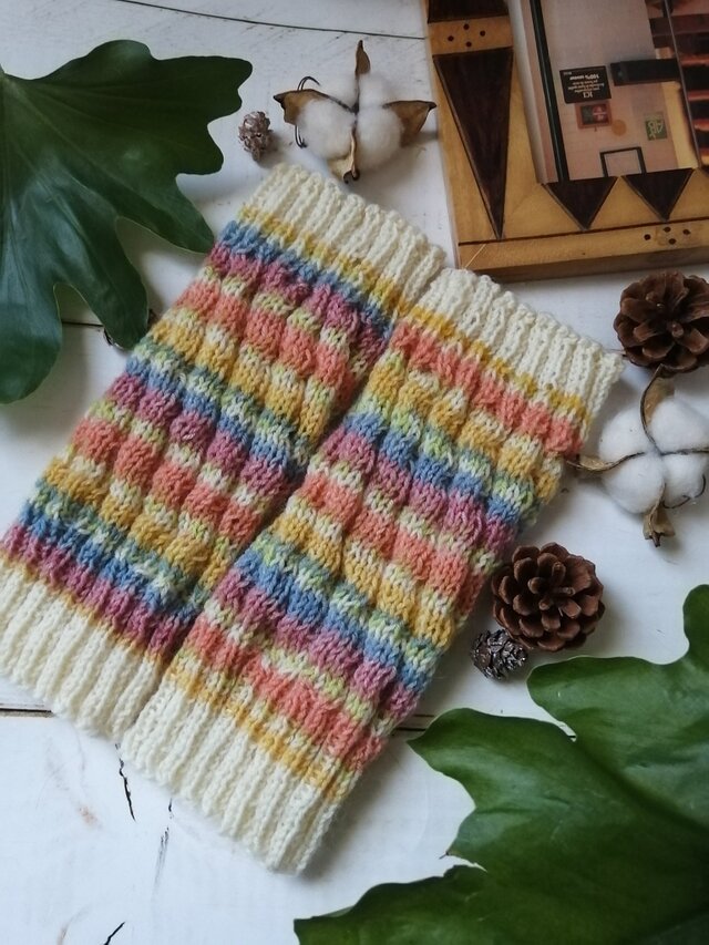 【Ｓ】BABY'S SMILE〜オパール毛糸の短いスパイラル編みレッグウォーマー