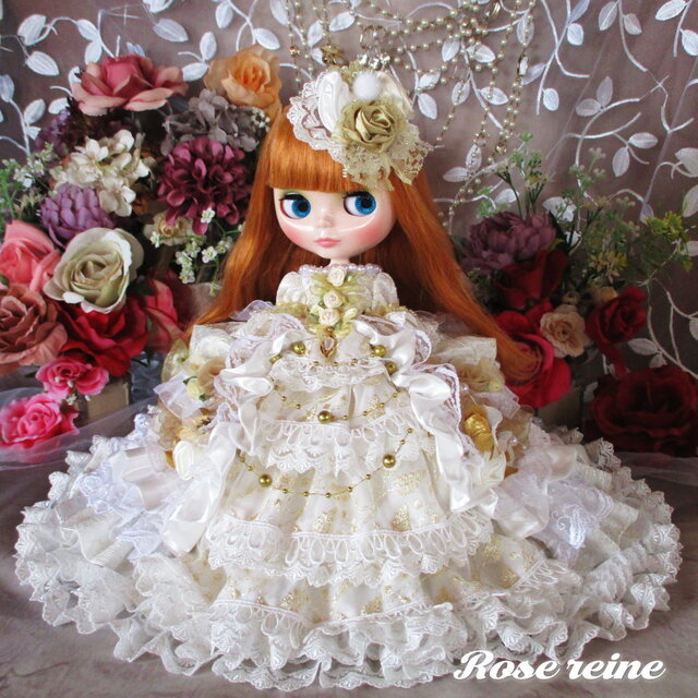 白金のアンネローゼ王妃 可憐でシックなロマンティックホワイトの