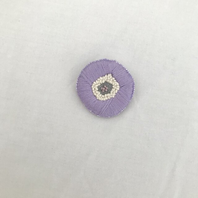 まあるいブローチ