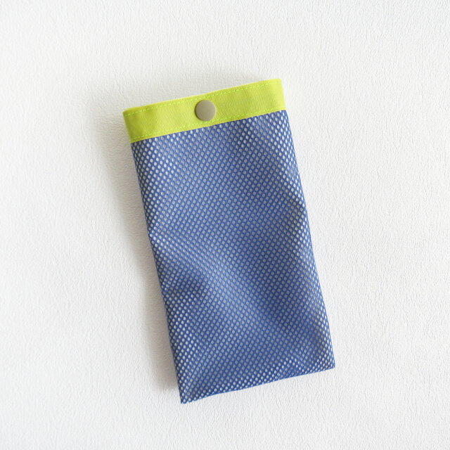 ナイロンポーチ