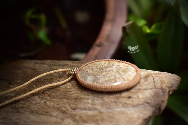 古代の模様☆フォッシルコーラル マクラメペンダント179 | iichi 日々