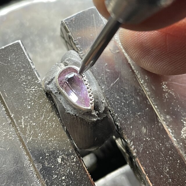 インペリアルトパーズ 気品あふれる桜色の雫 0.99ct シルバーSV925リング | iichi  日々の暮らしを心地よくするハンドメイドやアンティークのマーケットプレイス