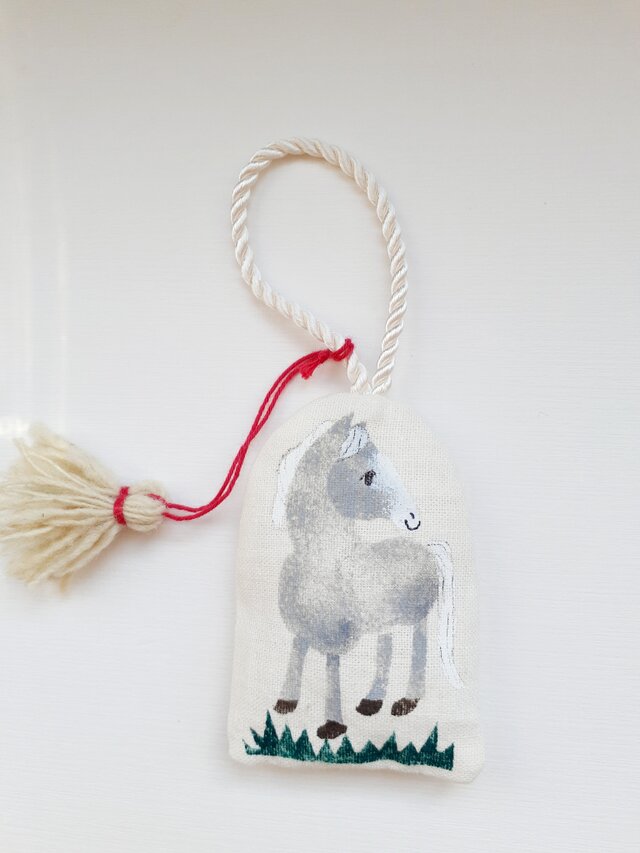 灰色の馬の小さな飾り　　B　再販