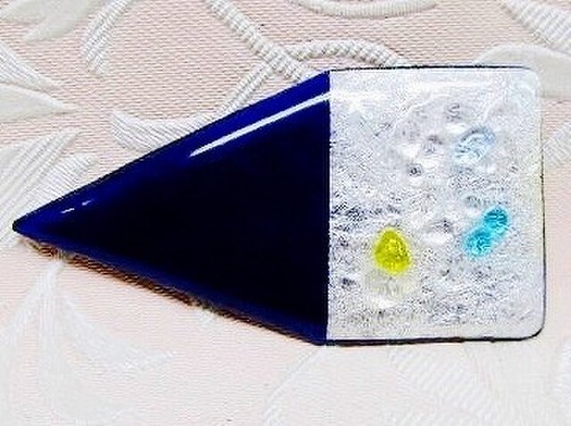 青紺色に△四角(七宝ブローチ)・IBー181の画像1枚目