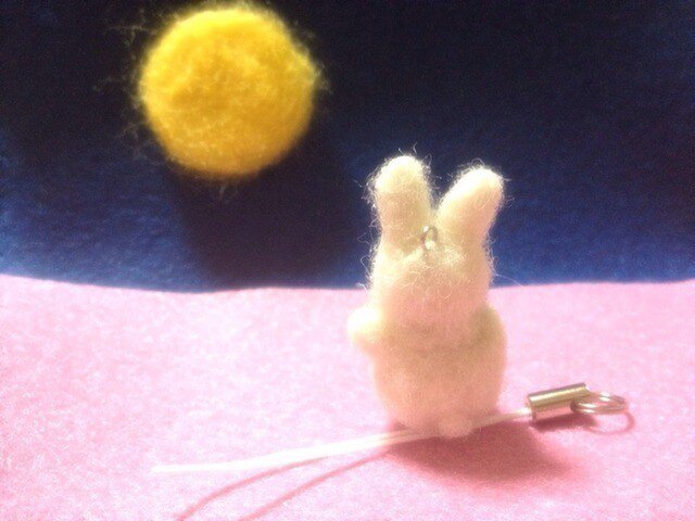 のん様 うさぎさん 羊毛フェルトストラップ のん様 うさぎさん 羊毛フェルトストラップ うさぎさん羊毛